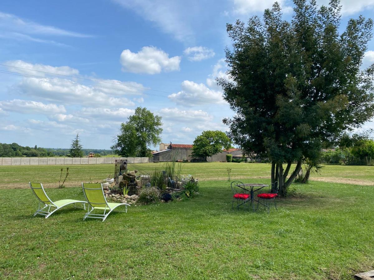 Le Relais De La Chouette Bed & Breakfast Berson Exterior photo